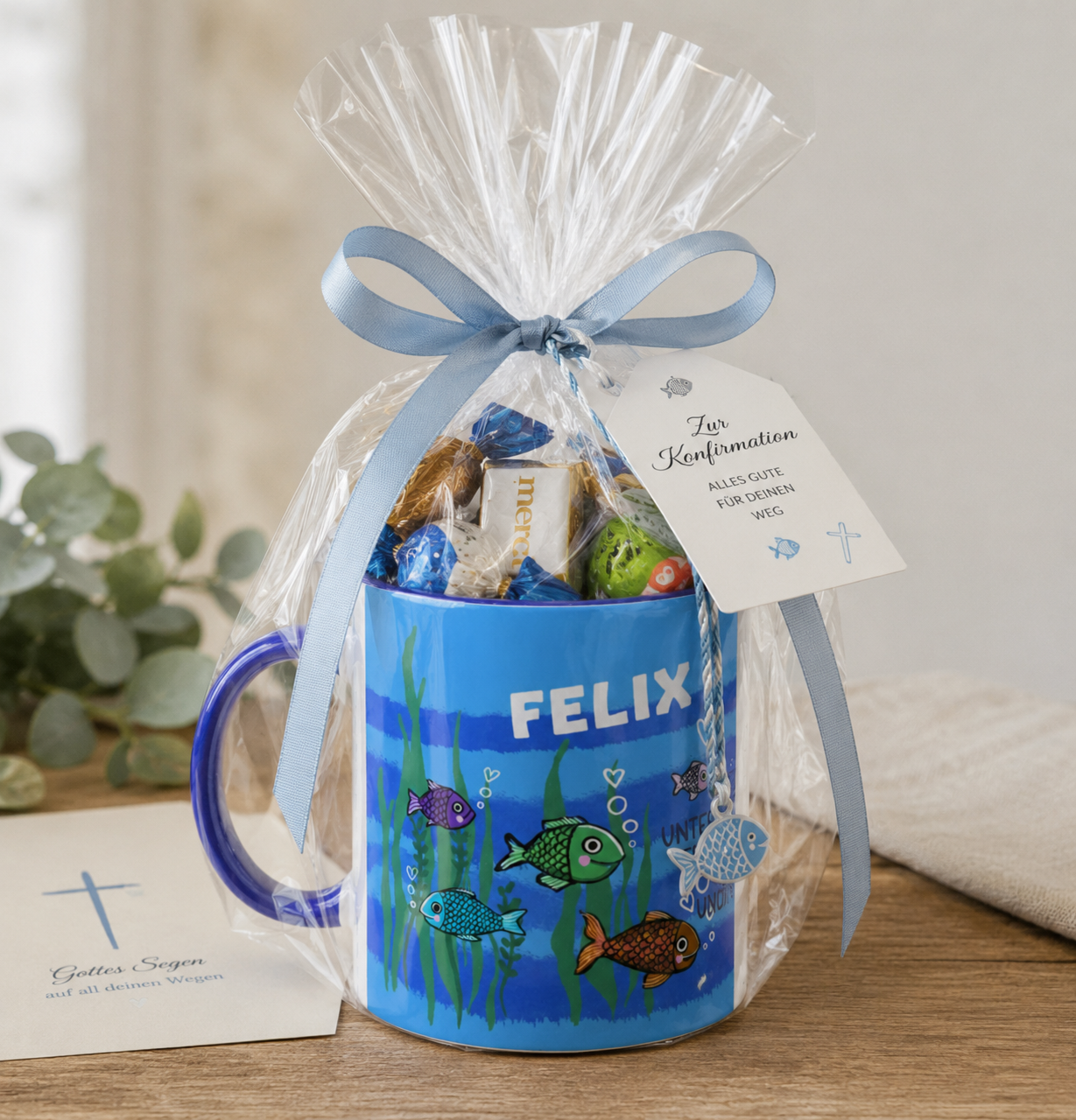 Tasse mit Bibelvers, Fische, personalisiert.